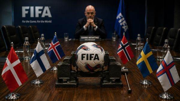 Războiul dintre FIFA şi UEFA se intensifică